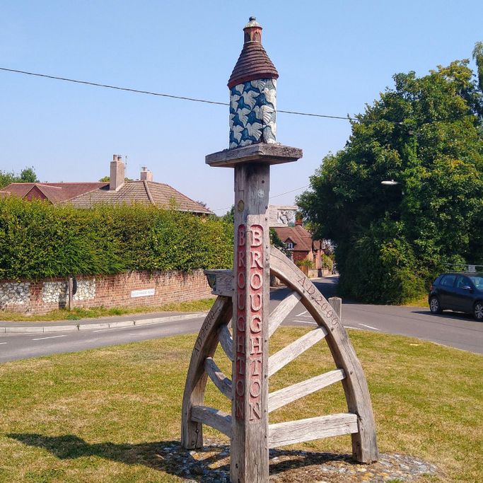 The Pound Broughton